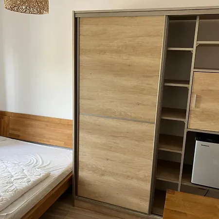 Kwatera prywatna Kf *